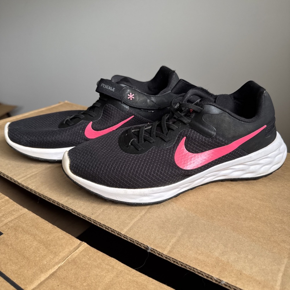 Nike Revolution 6 FlyEase Next Nature Shoes‎ Womens Size 11  Black Pink Running